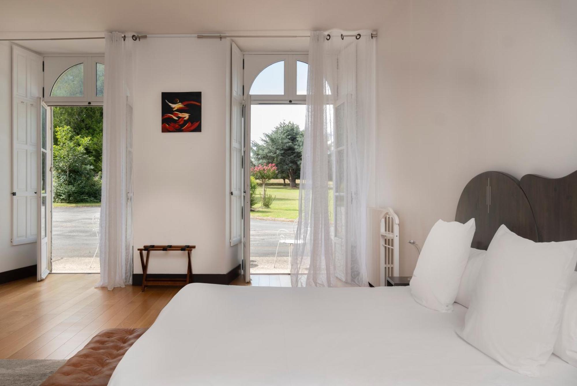 ชาโต เดอ บริย็องซง Hotel Baune ภายนอก รูปภาพ